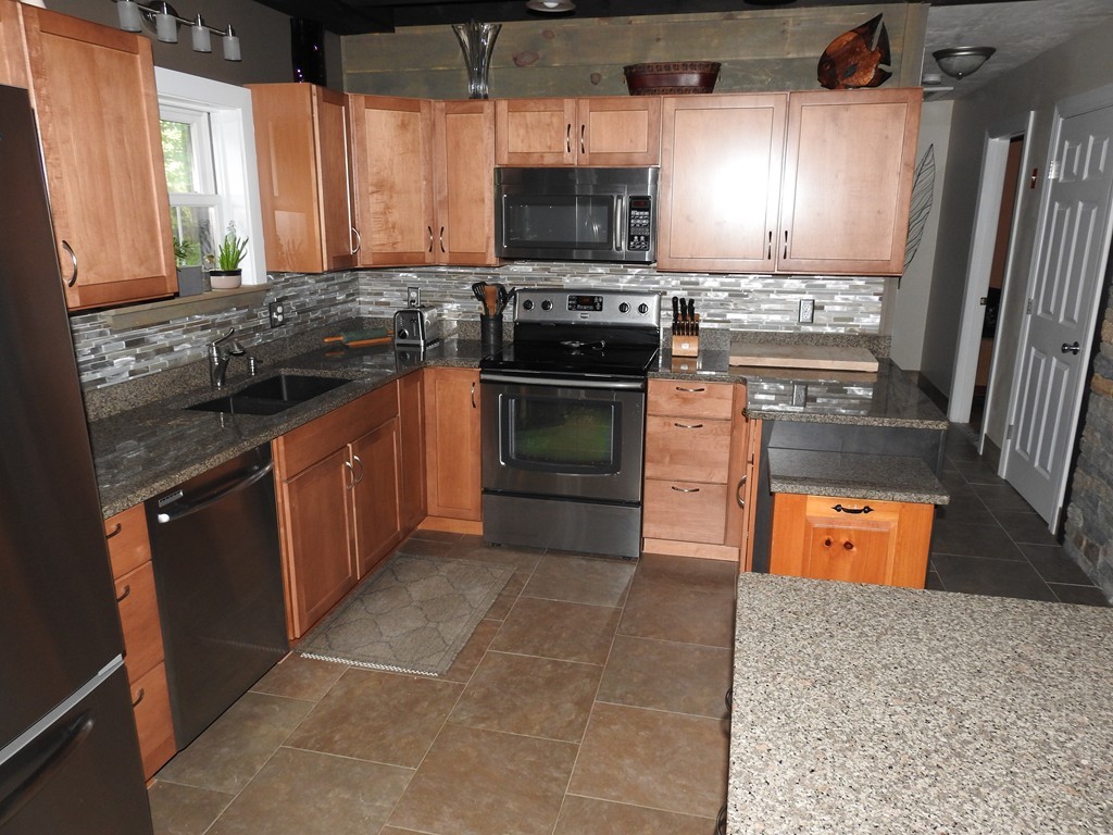 202 Secret Lake Road Athol, MA 01331 - Photo 6 of 30