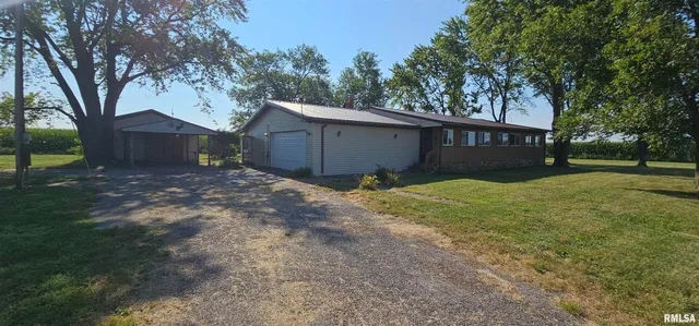 $95,000 | 5274 Norton Road, Odin, IL 62870