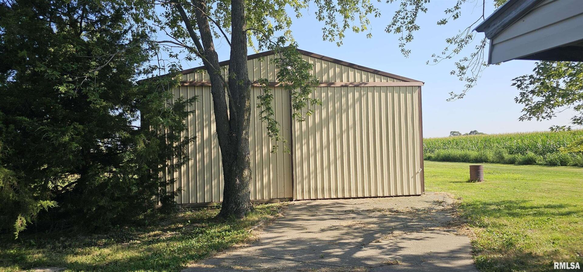 5274 Norton Road Odin, IL 62870 - Photo 7 of 33