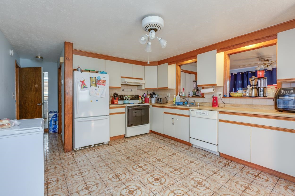 23-cd Hunt Street Nashua, NH 03060 - Photo 14 of 34