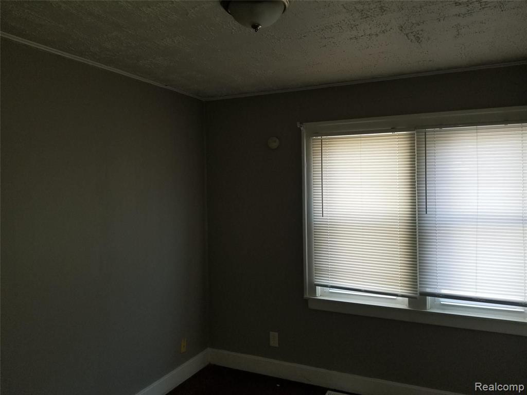 7547 Stephens Center Line, MI 48015 - Photo 5 of 10 Gallery Image 5