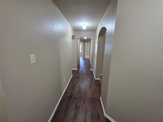 $2,400 | 237 Thoroughbred Street, Waxahachie, TX 75165