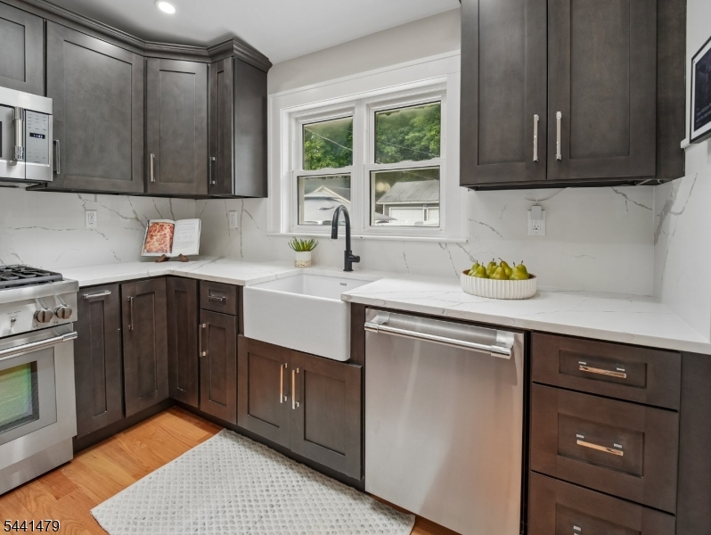 653 Hamilton Road South Orange, NJ 07079 - Photo 10 of 48