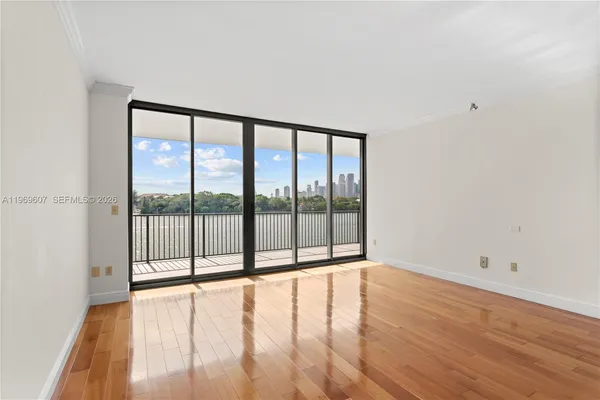 $10,500 | 1000 Venetian Way, Unit 301, Miami, FL 33139
