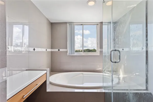 $10,500 | 1000 Venetian Way, Unit 301, Miami, FL 33139