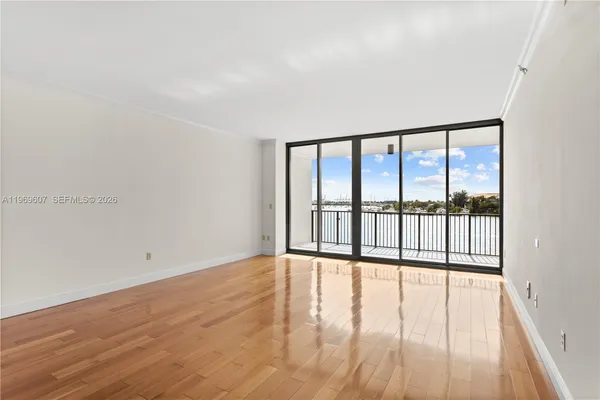 $10,500 | 1000 Venetian Way, Unit 301, Miami, FL 33139