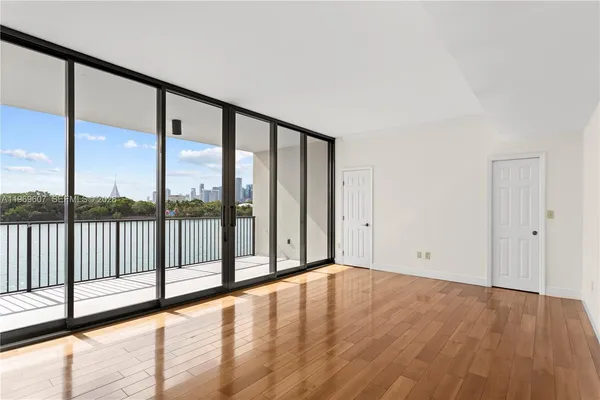 $10,500 | 1000 Venetian Way, Unit 301, Miami, FL 33139