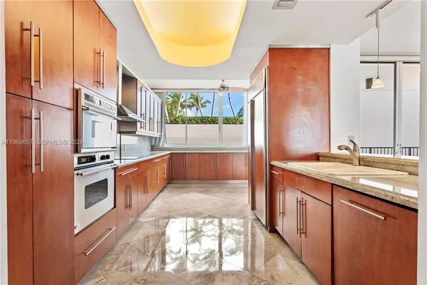 $10,500 | 1000 Venetian Way, Unit 301, Miami, FL 33139