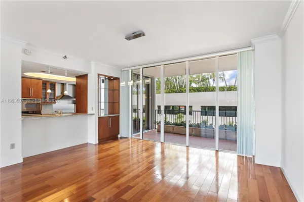 $10,500 | 1000 Venetian Way, Unit 301, Miami, FL 33139