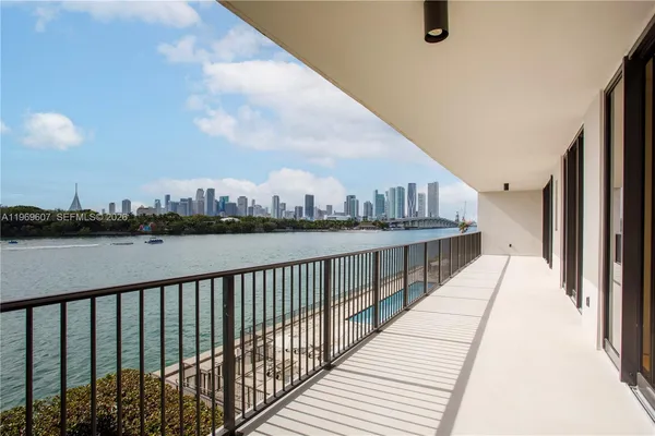 $10,500 | 1000 Venetian Way, Unit 301, Miami, FL 33139
