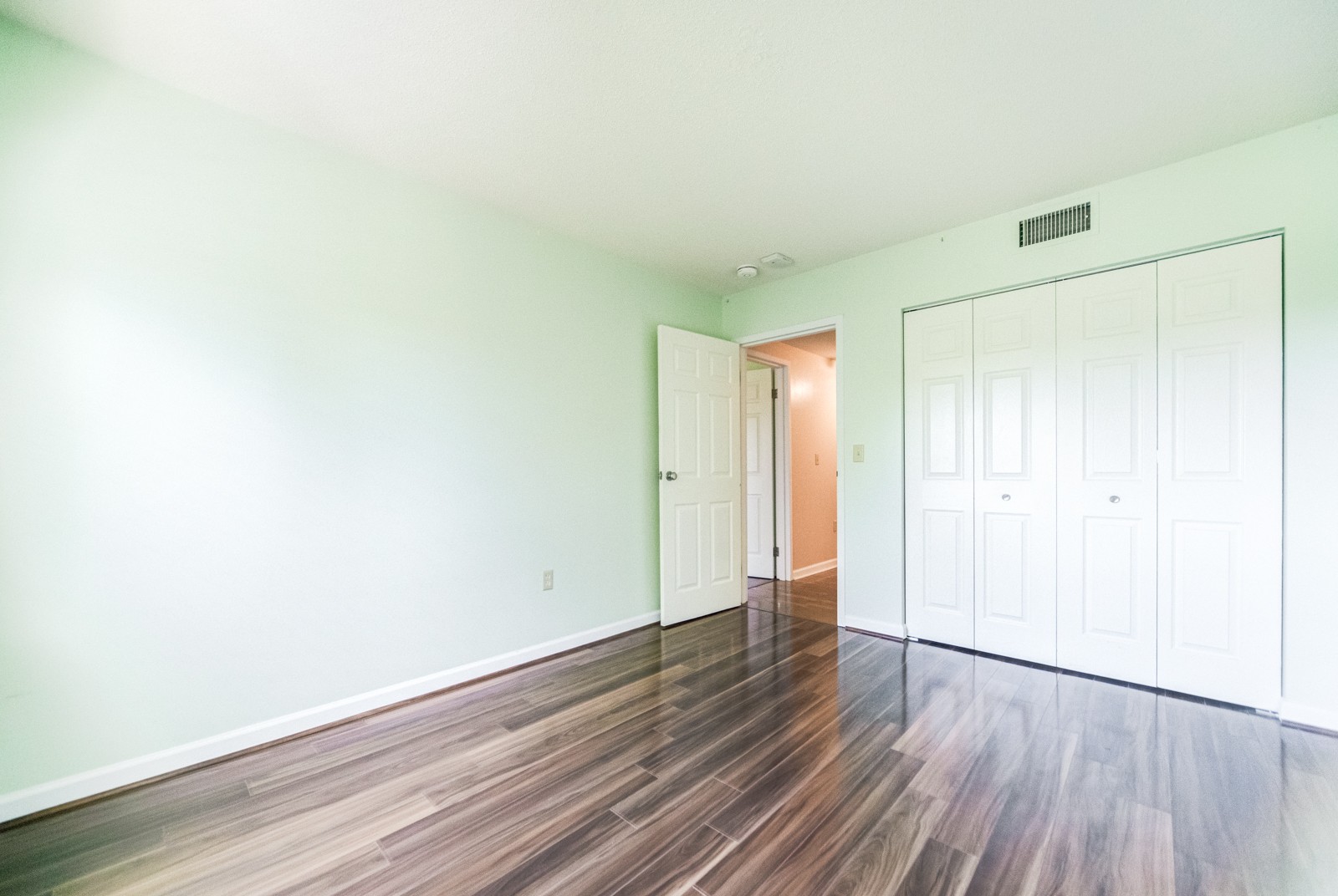 200 Sanders Ferry Road, Unit 1209 Hendersonville, TN 37075 - Photo 11 of 27 a view of an empty room and wooden floor