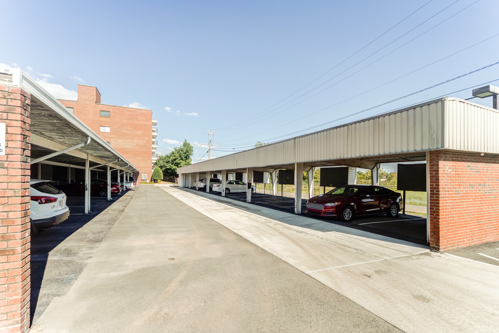 200 Sanders Ferry Road, Unit 1209 Hendersonville, TN 37075 - Photo 27 of 27 a view of a car park in front of house