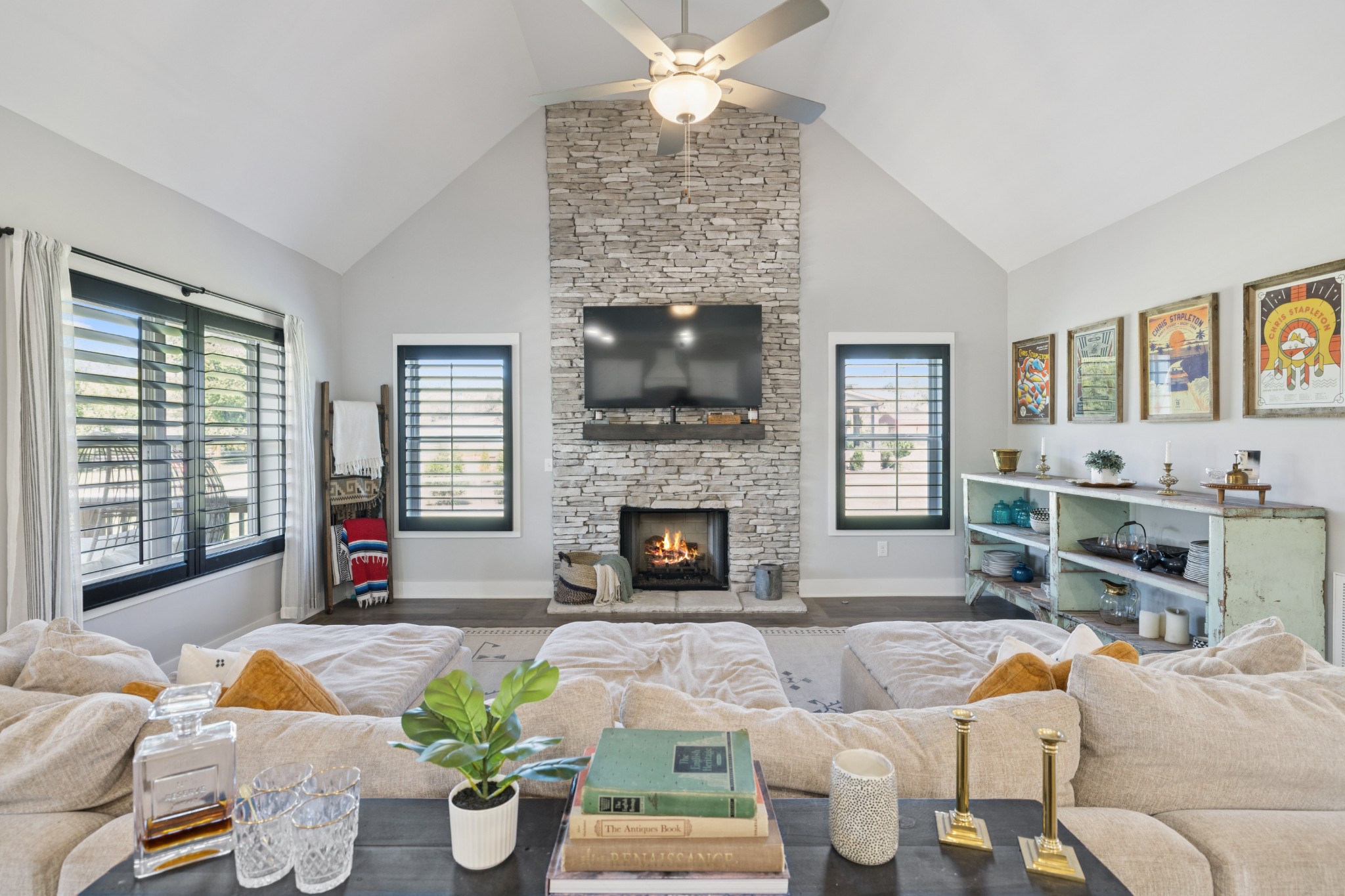 12725 North Milton Road Milton, TN 37118 - Photo 12 of 54 a living room with furniture fireplace and flat screen tv