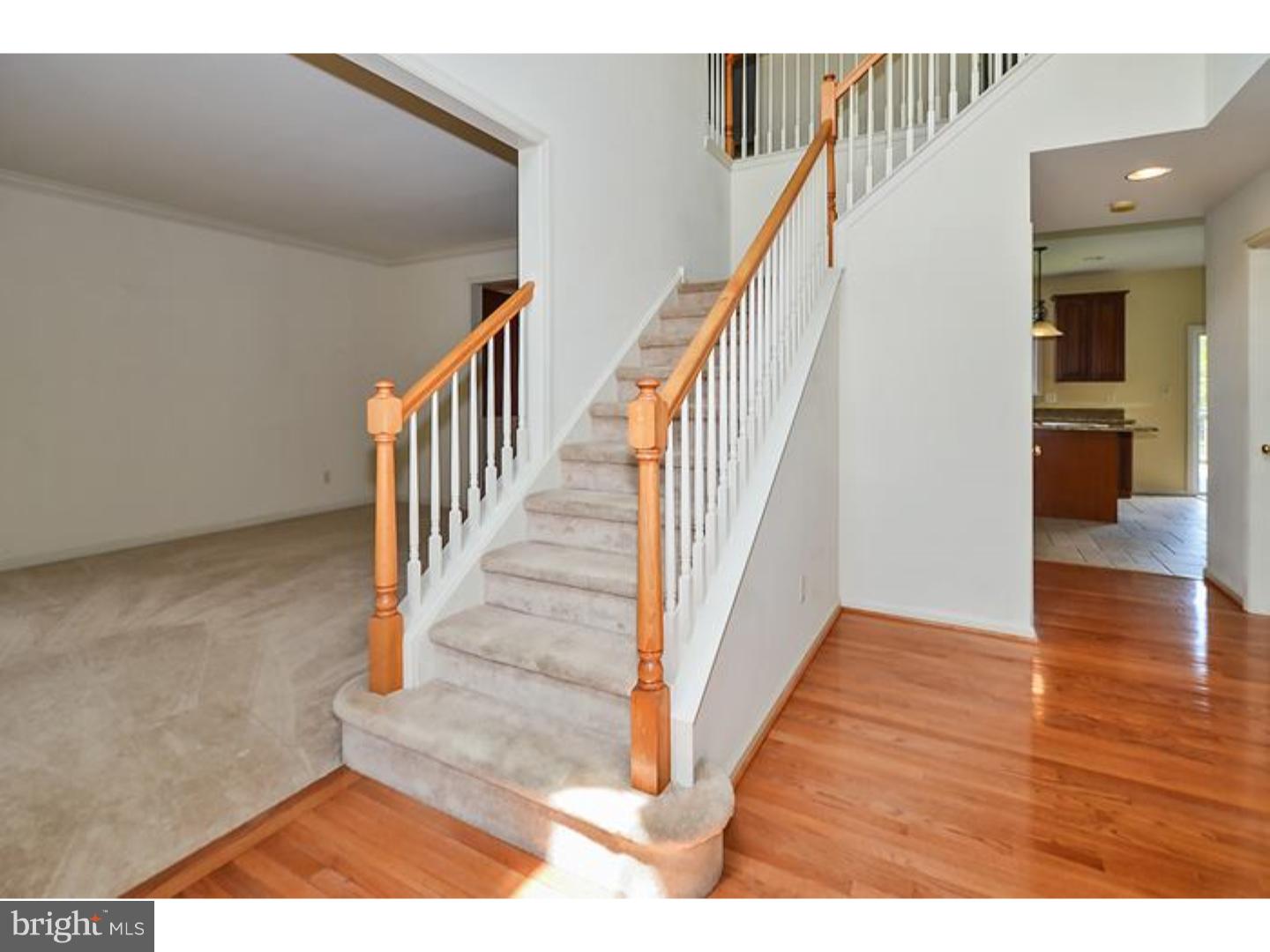 1998 Knight Road Green Lane, PA 18054 - Photo 3 of 25 Foyer