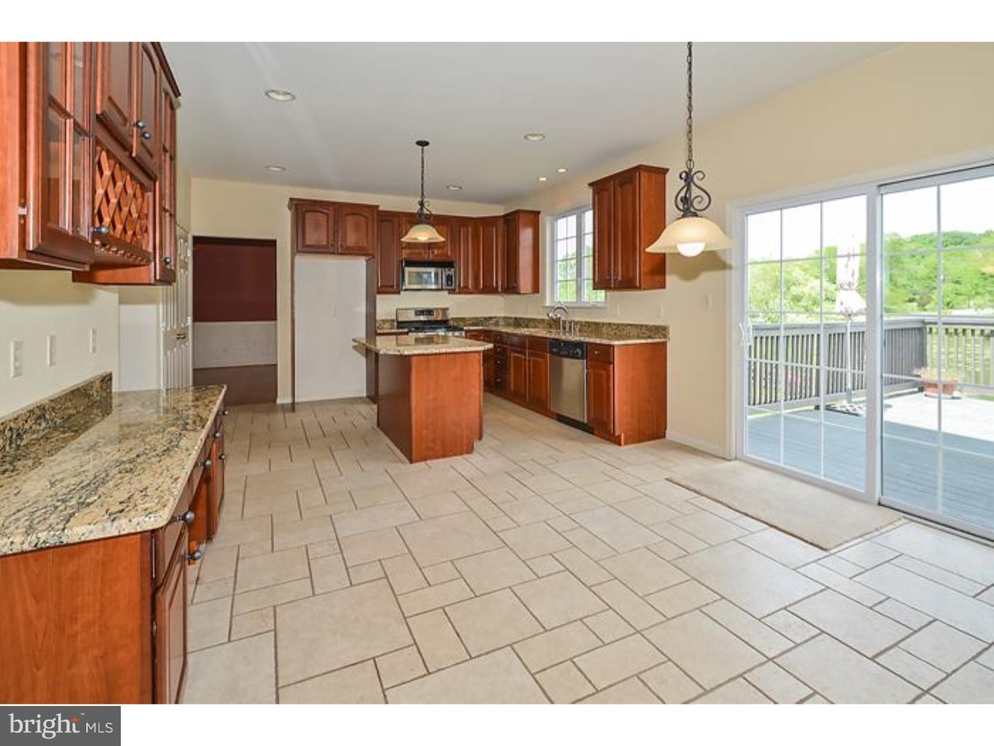 1998 Knight Road Green Lane, PA 18054 - Photo 6 of 25 Kitchen