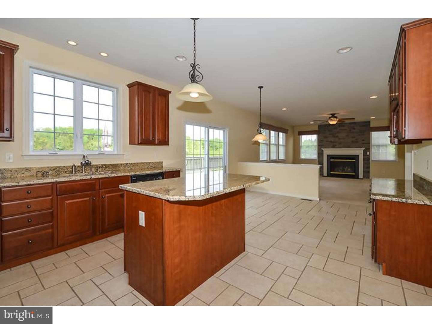 1998 Knight Road Green Lane, PA 18054 - Photo 7 of 25 Gallery Image 7