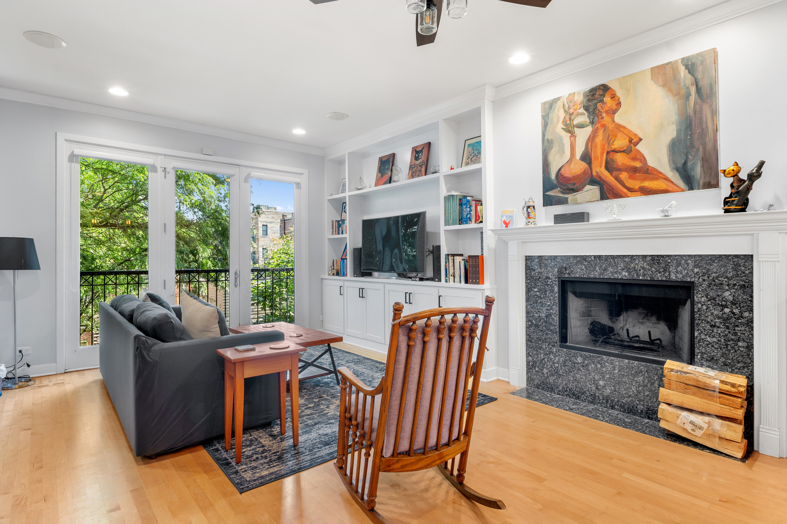 2115 West Crystal Street, Unit 2 Chicago, IL 60622 - Photo 4 of 17
