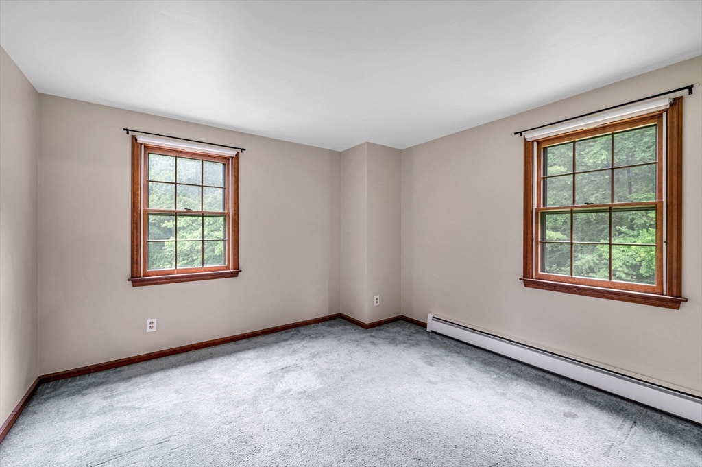 231 Edgewood Road West Springfield, MA 01089 - Photo 29 of 40