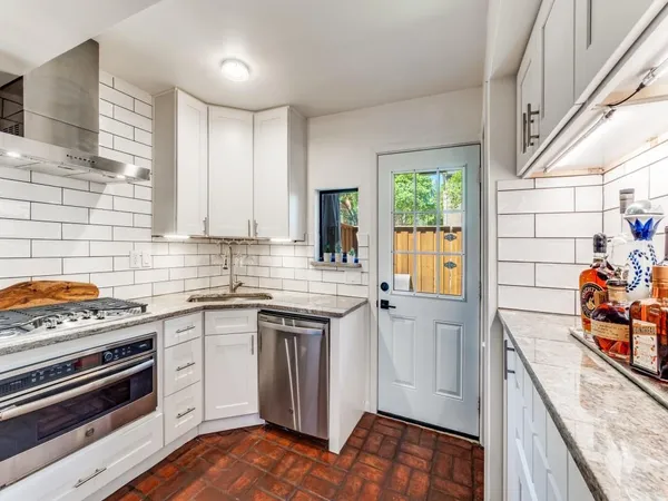 $385,000 | 3639 Hawthorne Avenue, Dallas, TX 75219