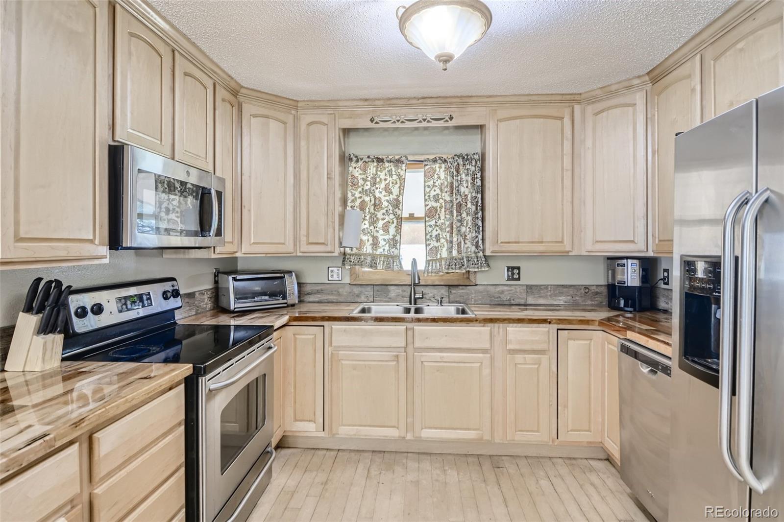 13340 South Perry Park Road Larkspur, CO 80118 - Photo 11 of 28 Gallery Image 11