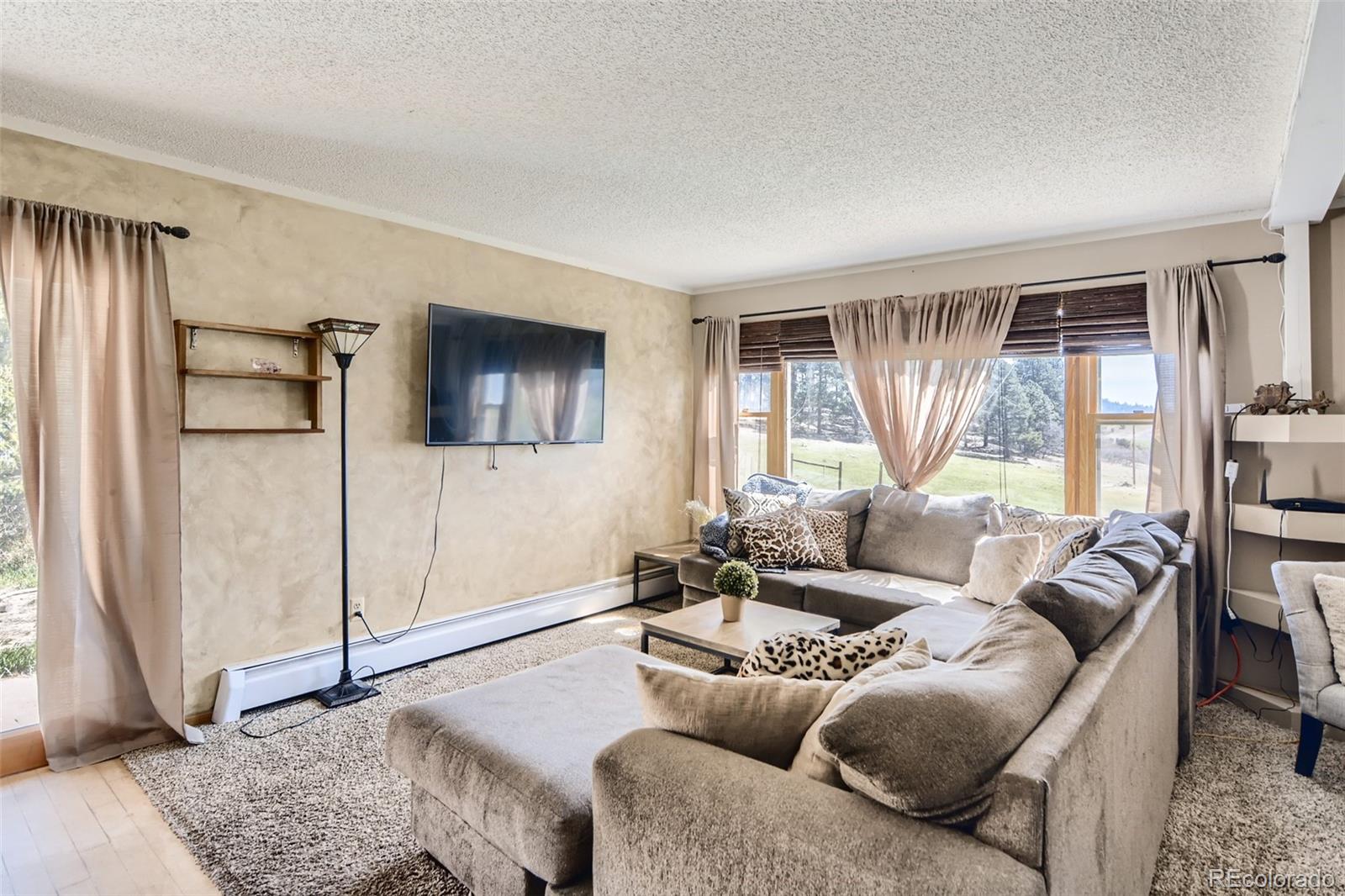 13340 South Perry Park Road Larkspur, CO 80118 - Photo 7 of 28 Gallery Image 7