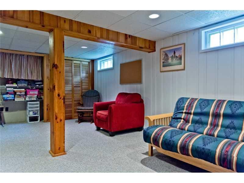 32 Glen Haven Road West Portland, ME 04102 - Photo 29 of 29 Den/Family/Great Room.