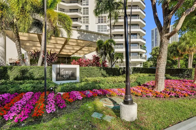 $3,200 | 3400 Northeast 192 Street, Unit 612, Aventura, FL 33180