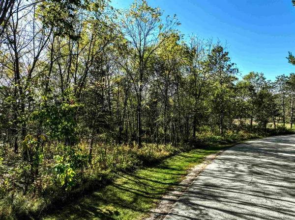 $94,900 | Lt3 Woodcrest Lane, Cambridge, WI 53523