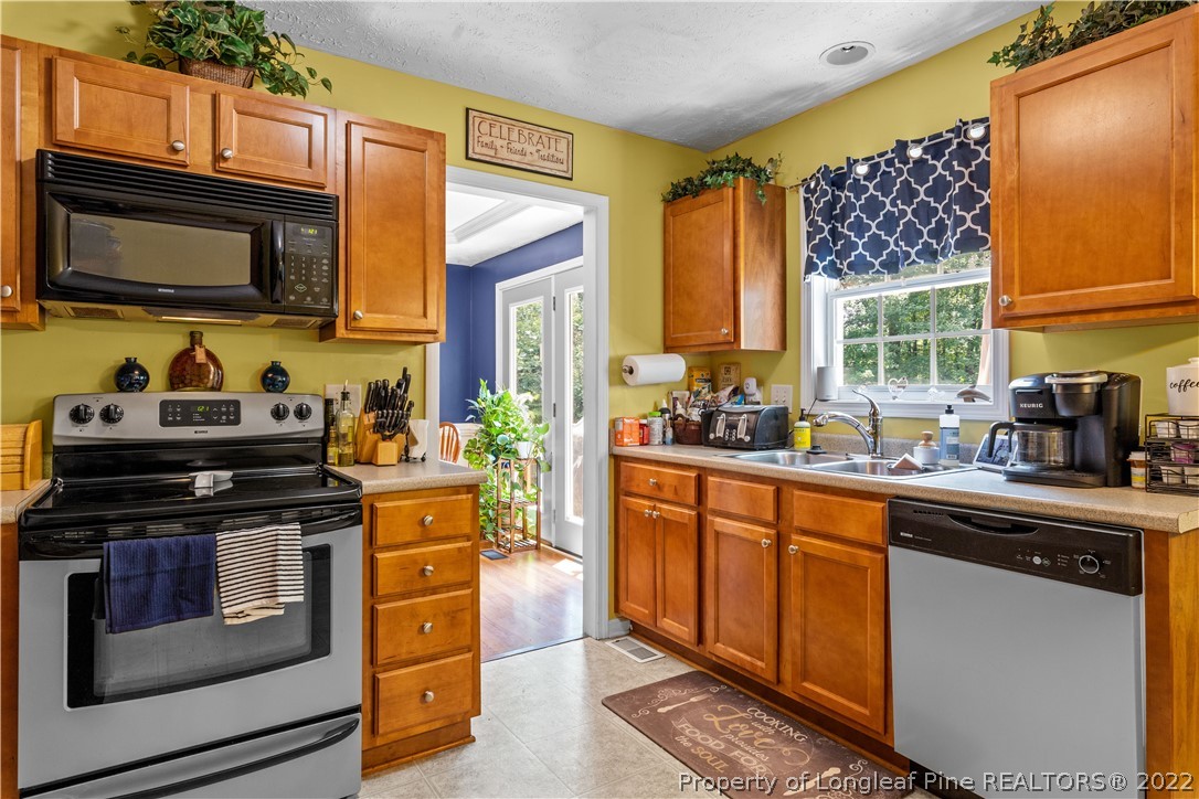 96 Hillandale Road Spring Lake, NC 28390 - Photo 8 of 20 Gallery Image 8