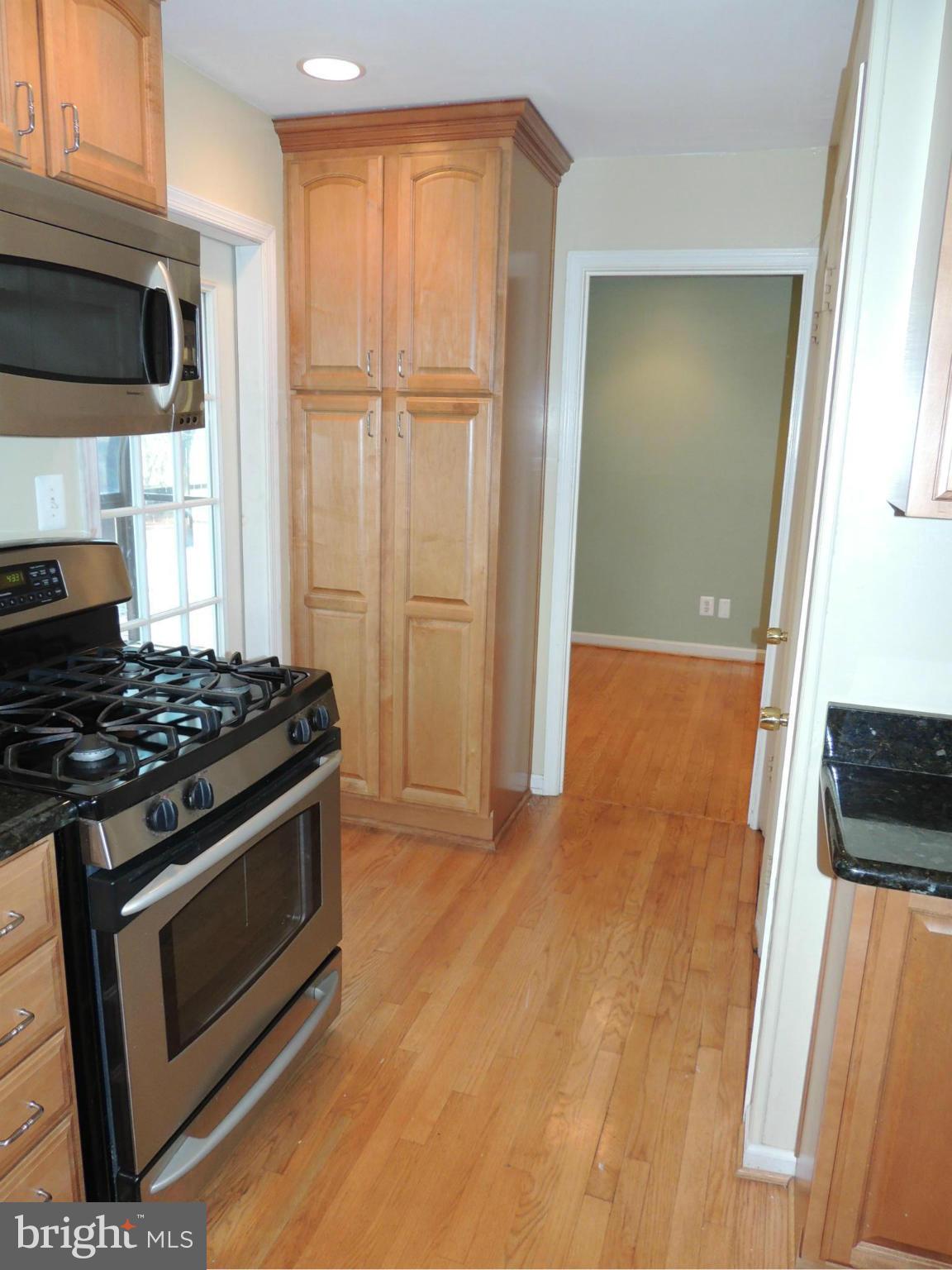 1607 Baltimore Road Alexandria, VA 22308 - Photo 6 of 20 Kitchen