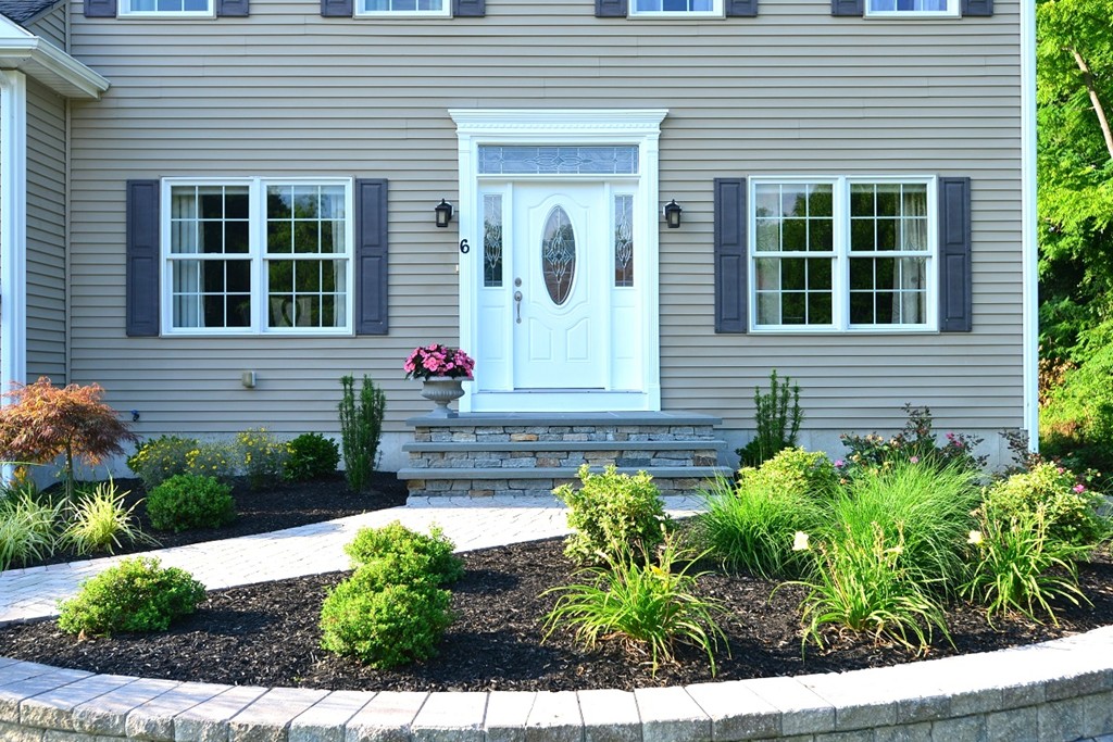 6 Deer Run Road Bristol, RI 02809 - Photo 3 of 30 Gallery Image 3