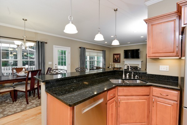 6 Deer Run Road Bristol, RI 02809 - Photo 5 of 30 Gallery Image 5