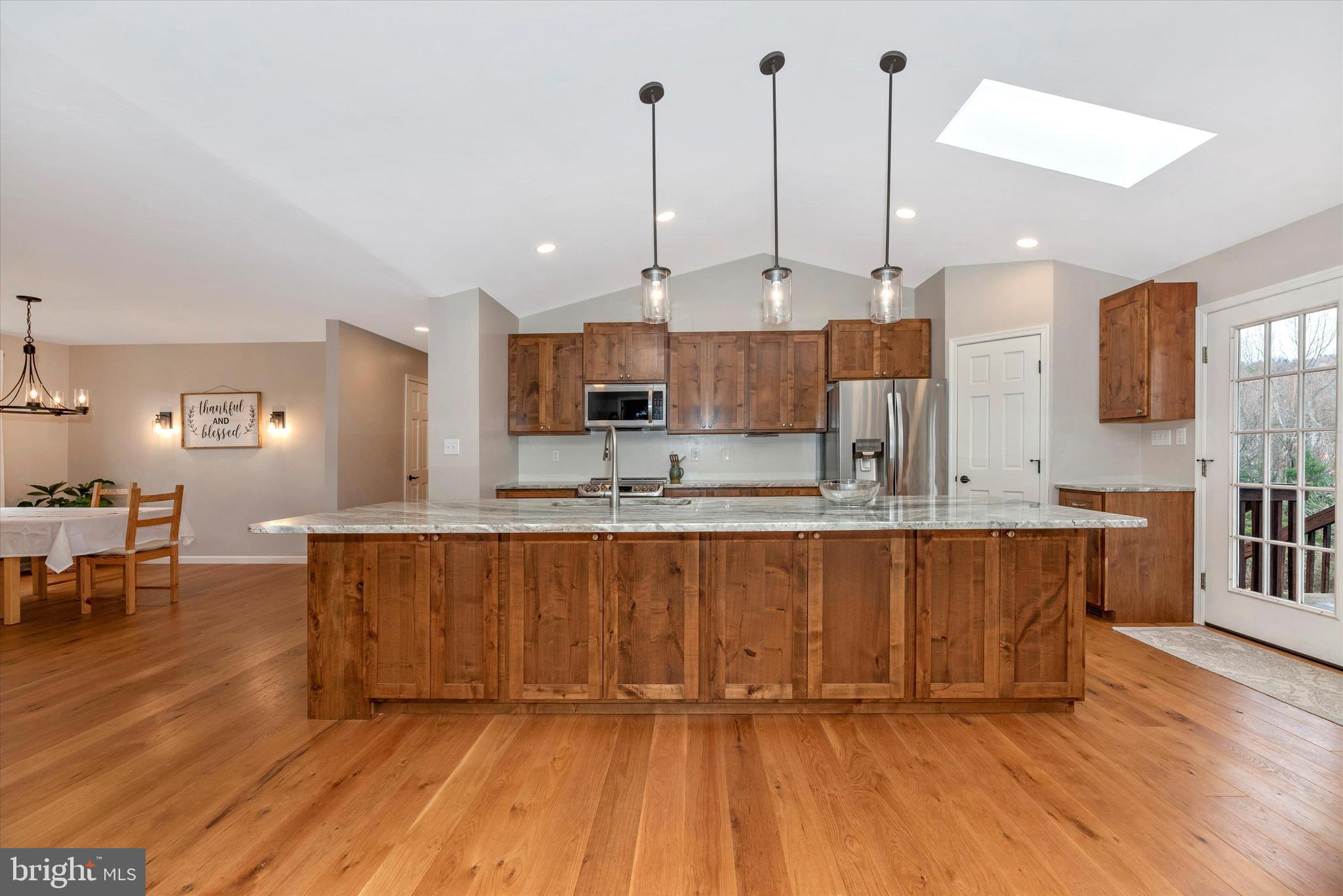 10831 Easterday Road Myersville, MD 21773 - Photo 22 of 49 Skylight to Brighten the Kitchen!!