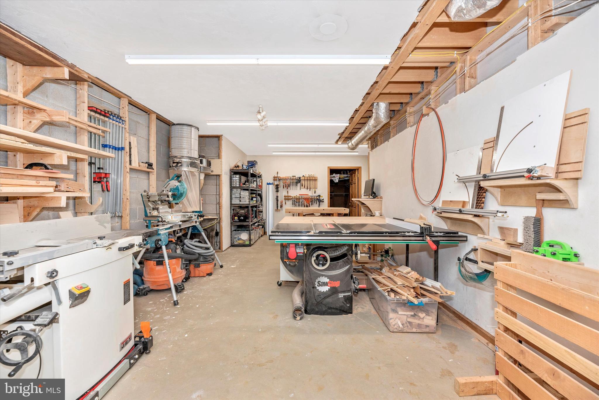 10831 Easterday Road Myersville, MD 21773 - Photo 41 of 49 Workshop Number One!! In the Basement