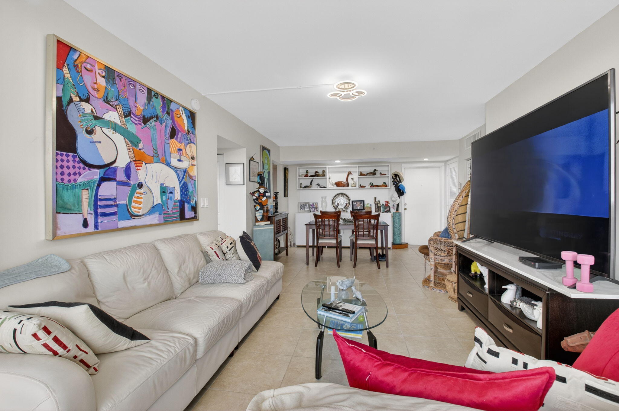 7786 Lakeside Boulevard, Unit 653 Boca Raton, FL 33434 - Photo 14 of 61 Living Room