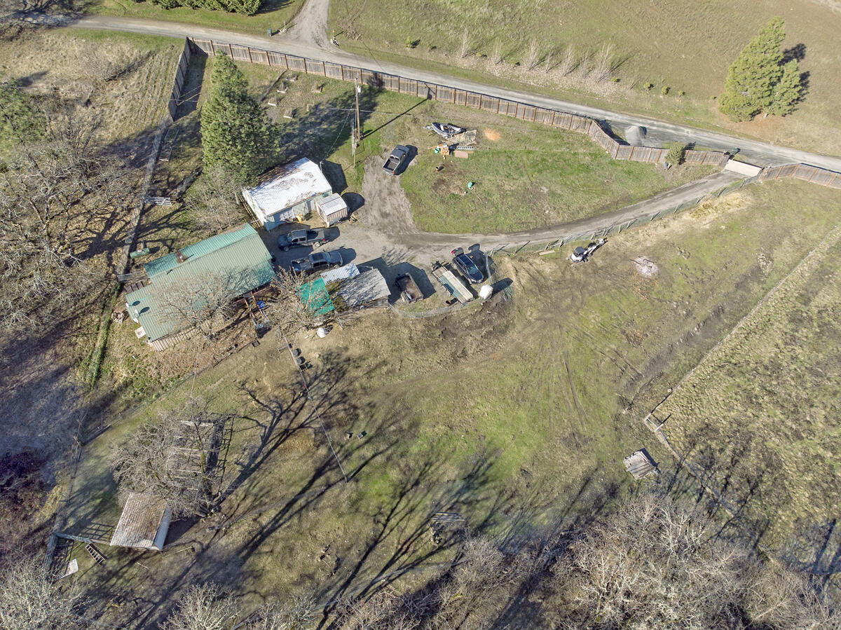 900 Schieffelin Gulch Road Gold Hill, OR 97525 - Photo 1 of 33 1