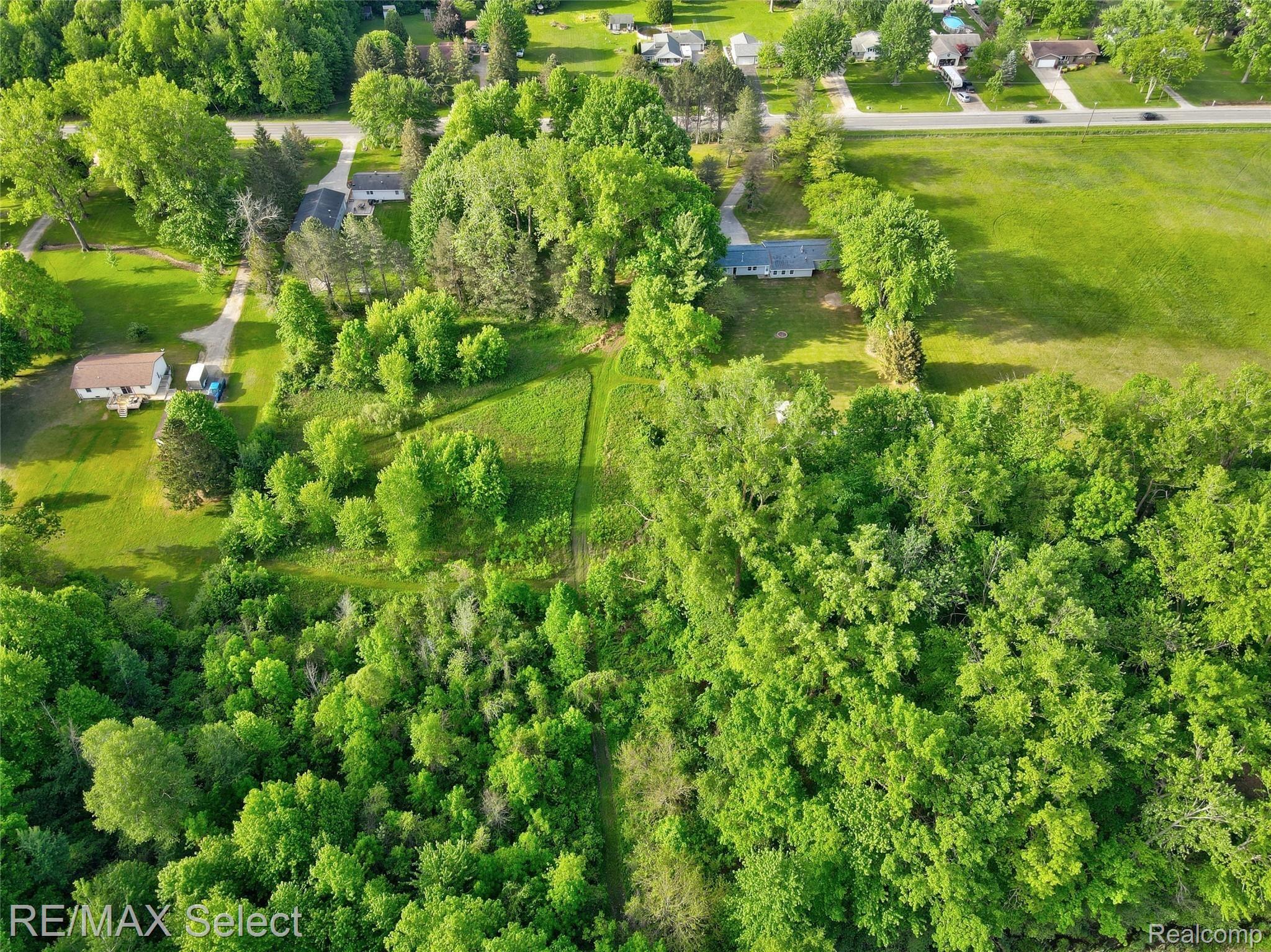 2483 Curtis Road Birch Run, MI 48415 - Photo 9 of 55 2483 E Curtis Road 20.jpg
