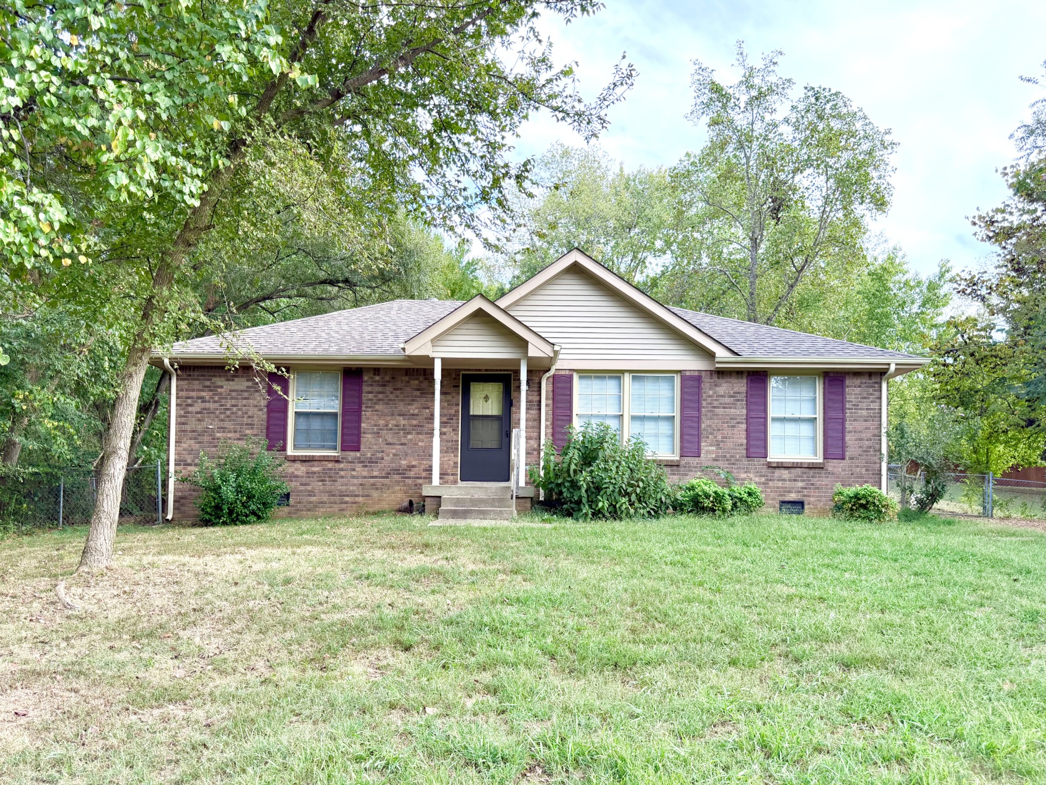 724 Dean Road Clarksville, TN 37040 - Photo 1 of 25 Gallery Image 1