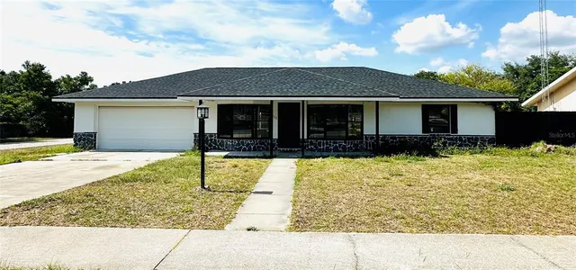 $2,100 | 211 Marion Oaks Lane, Ocala, FL 34473