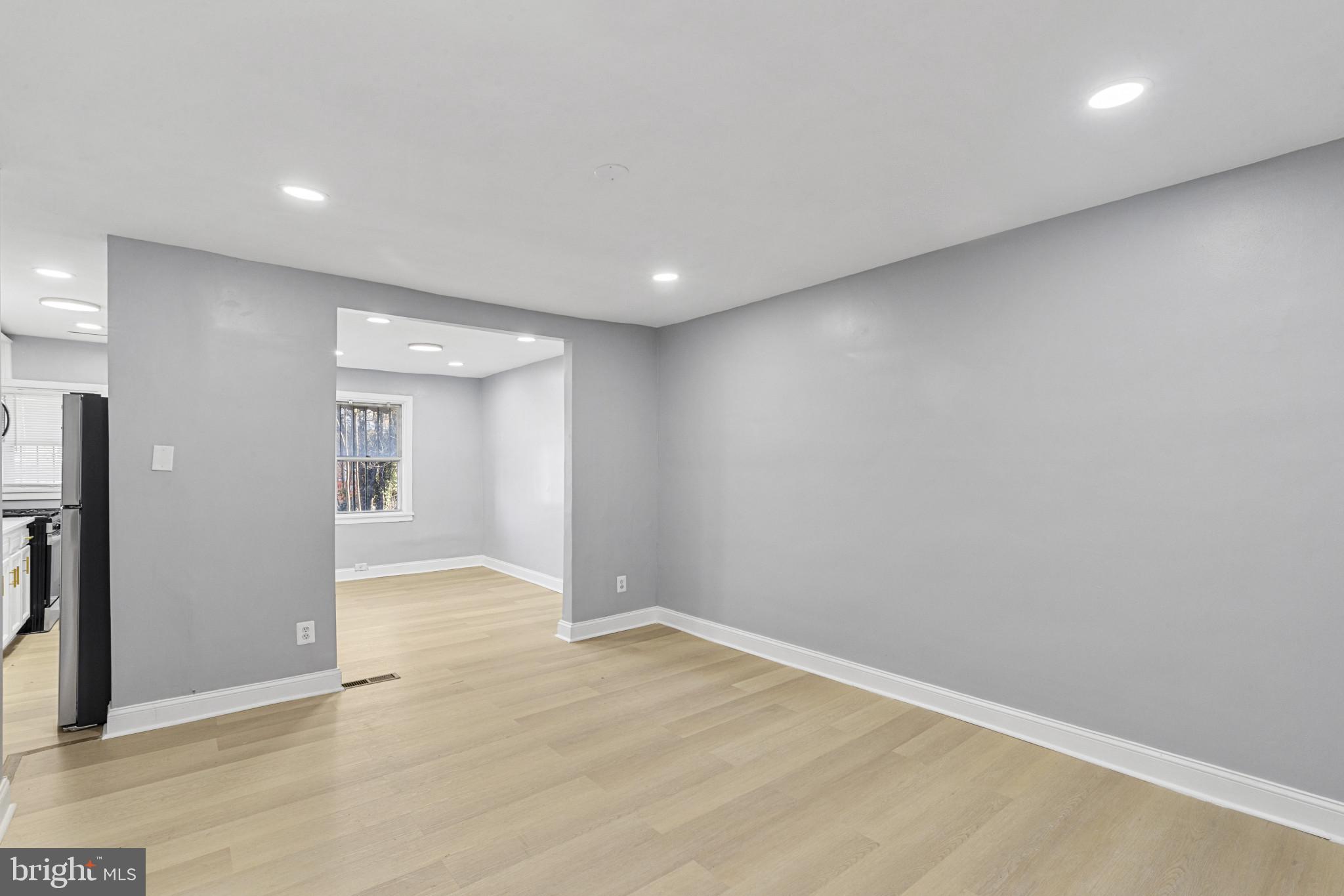 105 Upmanor Road Baltimore, MD 21229 - Photo 6 of 27 a view of an empty room