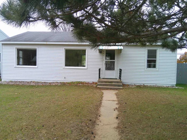 $132,500 | 341 South Grant Street, Adams, WI 53910