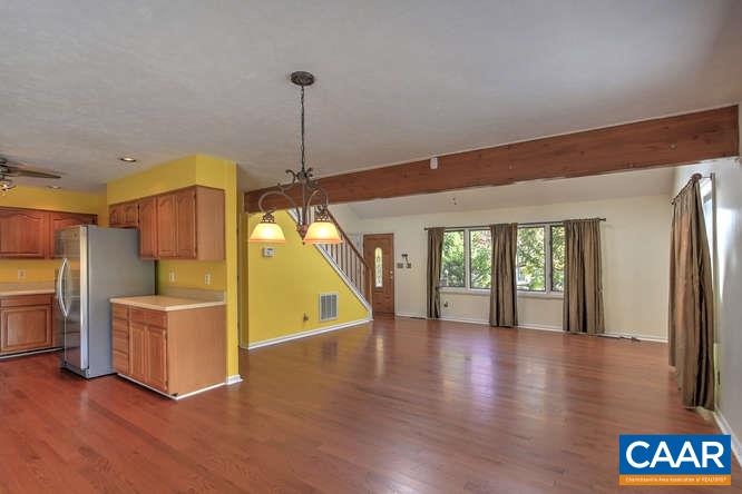 20 Begum Road Palmyra, VA 22963 - Photo 15 of 32 a view interior of the house with wooden floor