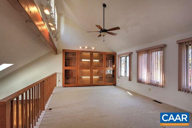 20 Begum Road Palmyra, VA 22963 - Photo 27 of 32 a view of an empty room with a window