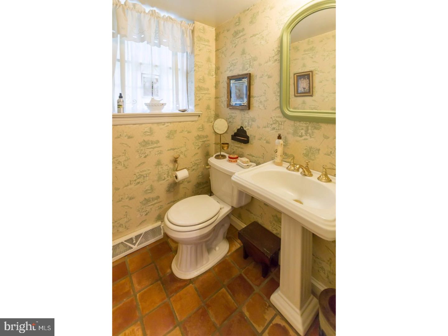 14 Fox Chase Road Wayne, PA 19087 - Photo 18 of 23 Gallery Image 18