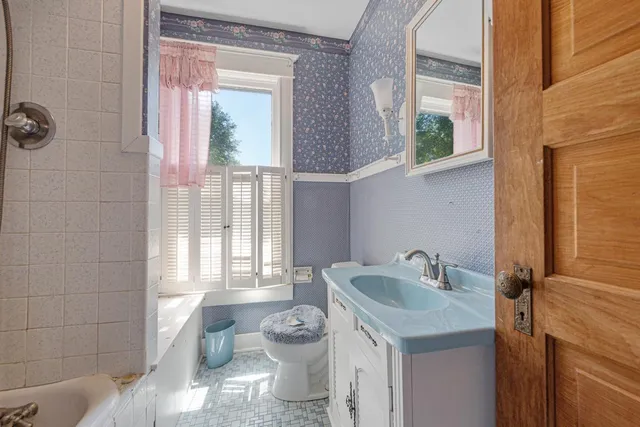 $425,000 | 411 Washington Street, Northfield, MN 55057