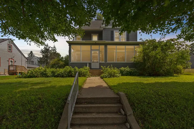 $425,000 | 411 Washington Street, Northfield, MN 55057