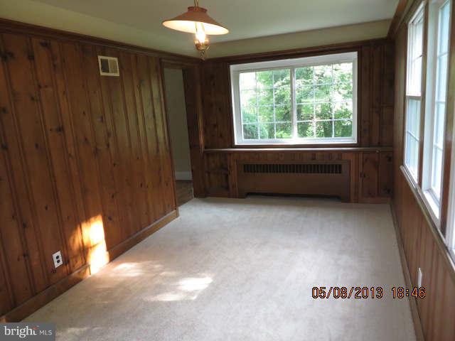 4302 Old Court Road Baltimore, MD 21208 - Photo 11 of 14 Family Room