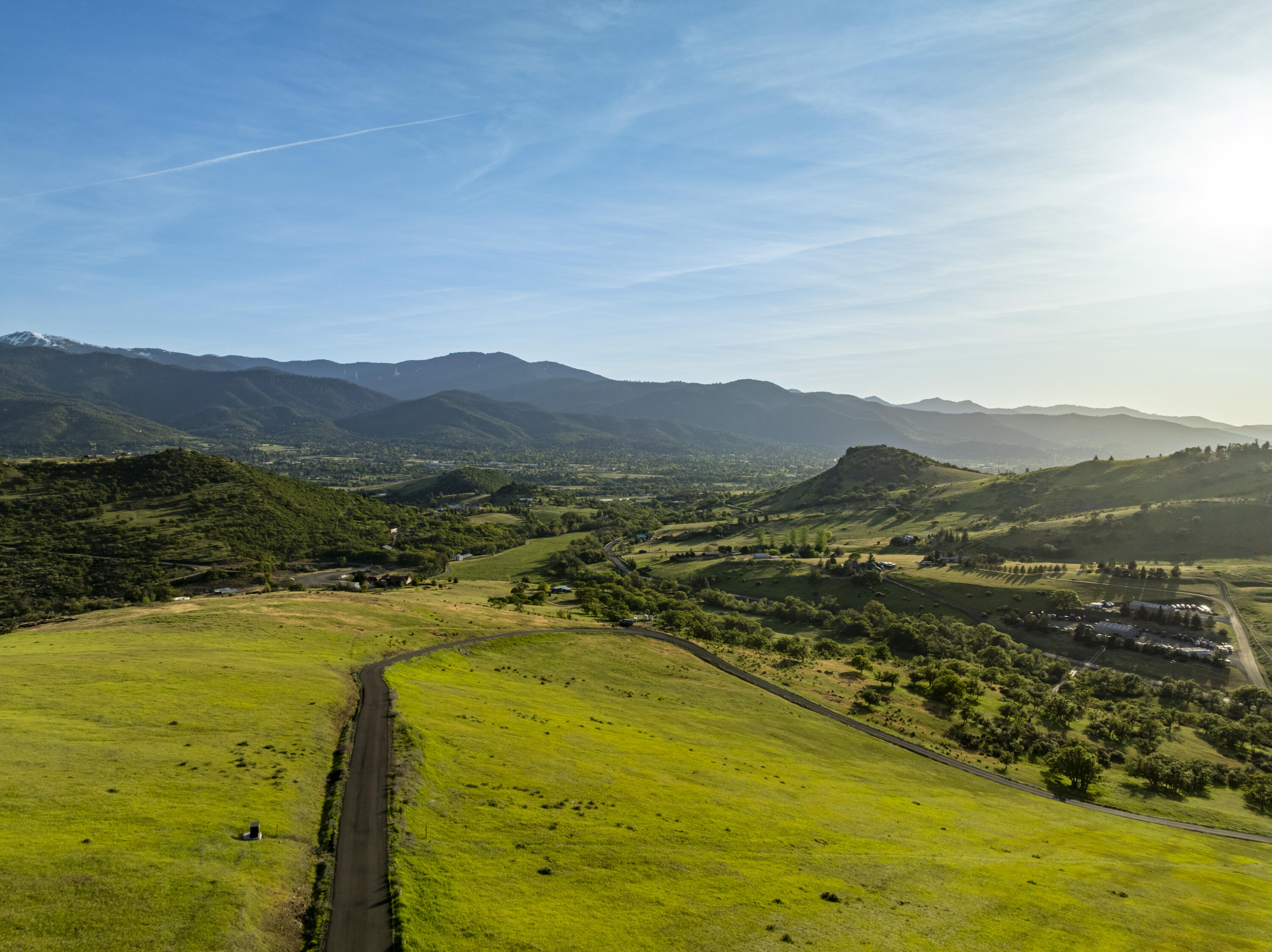 312 Ridge Road Ashland, OR 97520 - Photo 23 of 40 a view of an ocean from a mountain