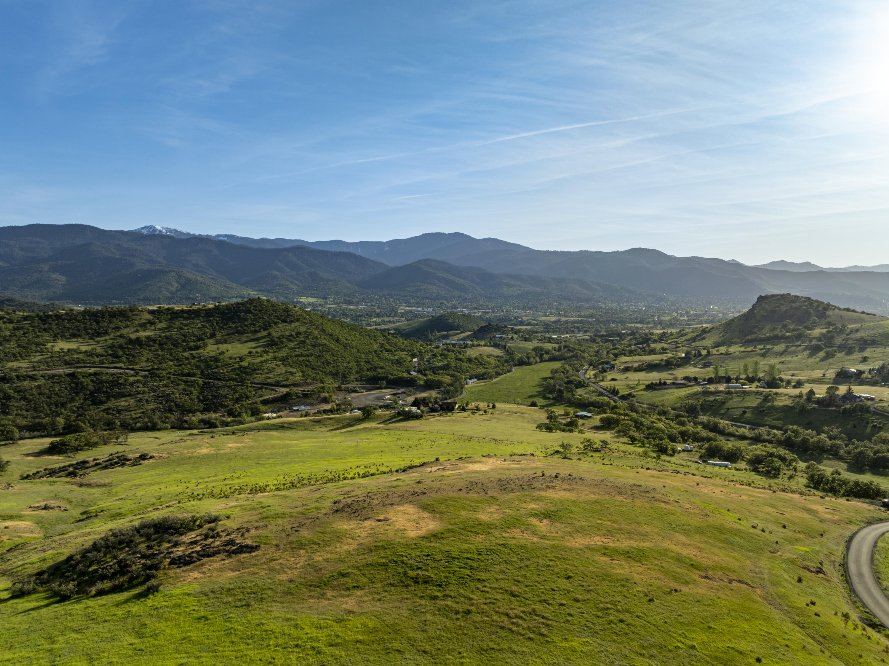 312 Ridge Road Ashland, OR 97520 - Photo 24 of 40 a view of a city with an ocean