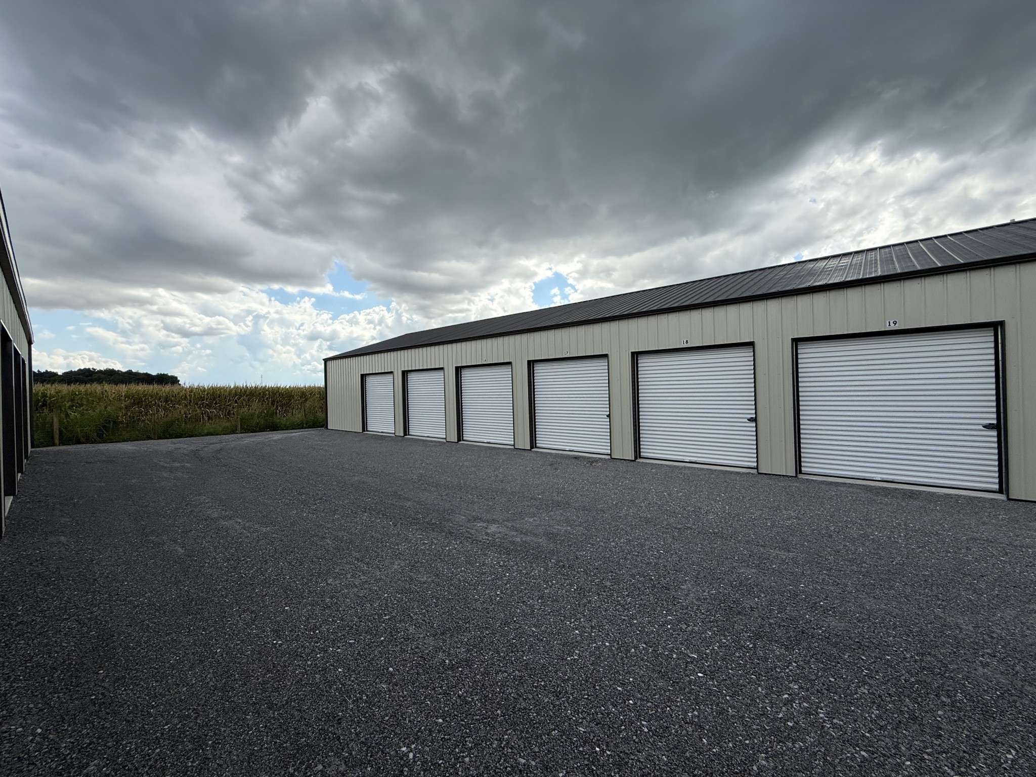 6724 Pembroke Oak Grove Road, Unit 1 Pembroke, KY 42266 - Photo 7 of 13 a big room with yard